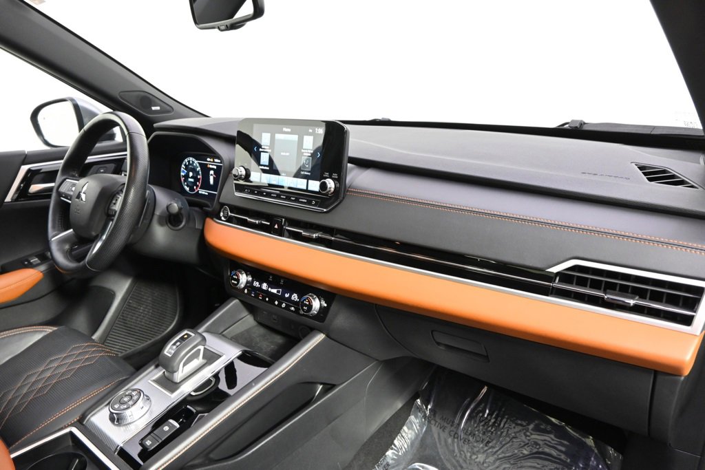 Used 2022 Mitsubishi Outlander SEL image 15