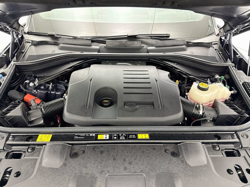 Certified 2026 Land Rover Range Rover SE AWD/4WD image 27
