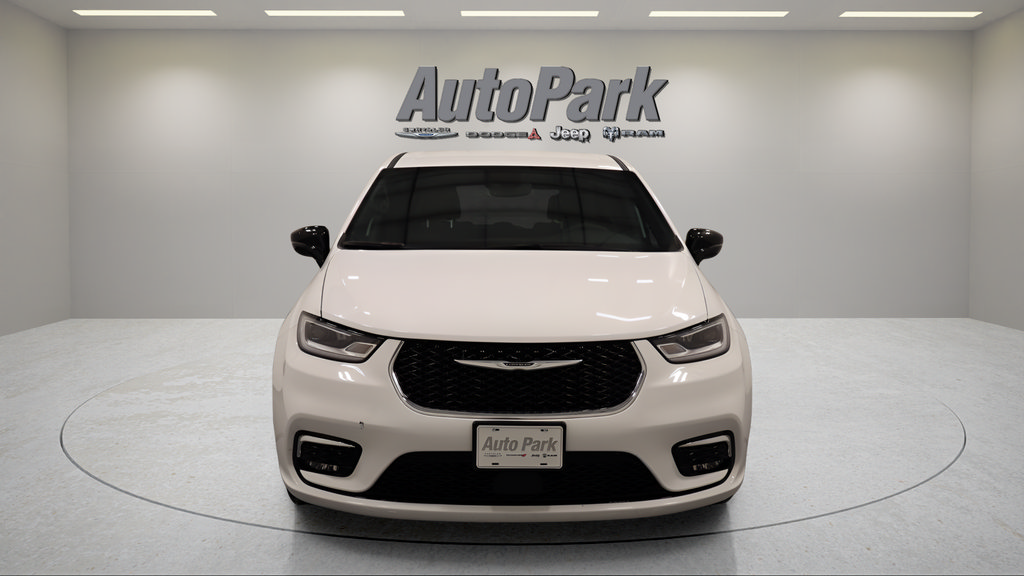 Used 2025 Chrysler Pacifica Select FWD image 5