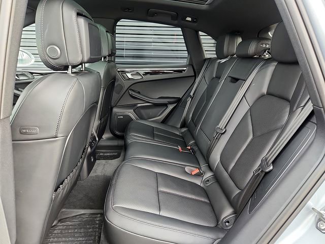 New 2026 Porsche Macan AWD/4WD image 15