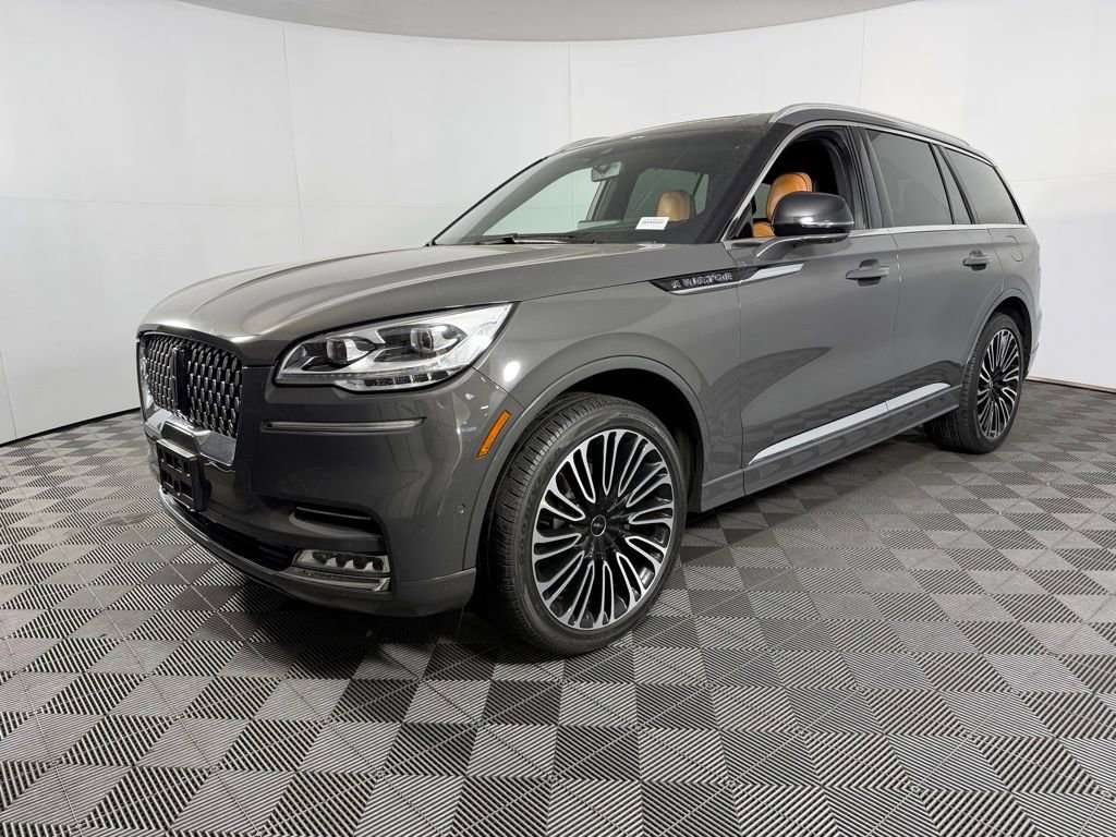 Used 2023 Lincoln Aviator Black Label image 3