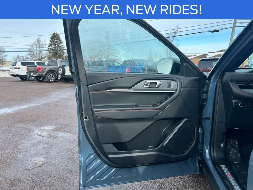 New 2026 Ford Explorer ST-Line w/ ST-Line Street Pack AWD/4WD image 12