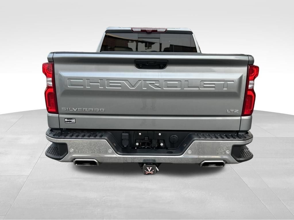 Used 2023 Chevrolet Silverado 1500 LTZ w/ Technology Package AWD/4WD image 4