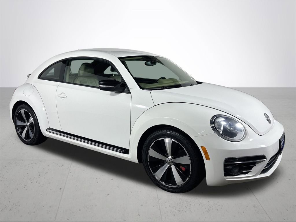 Used 2013 Volkswagen Beetle 2.0T image 4