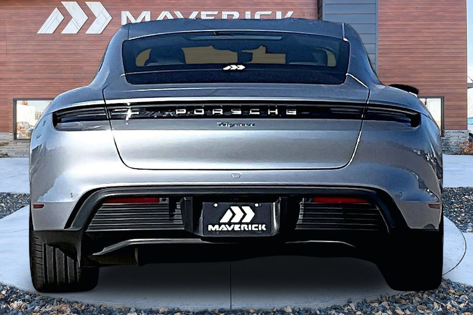 Used 2022 Porsche Taycan Base image 6