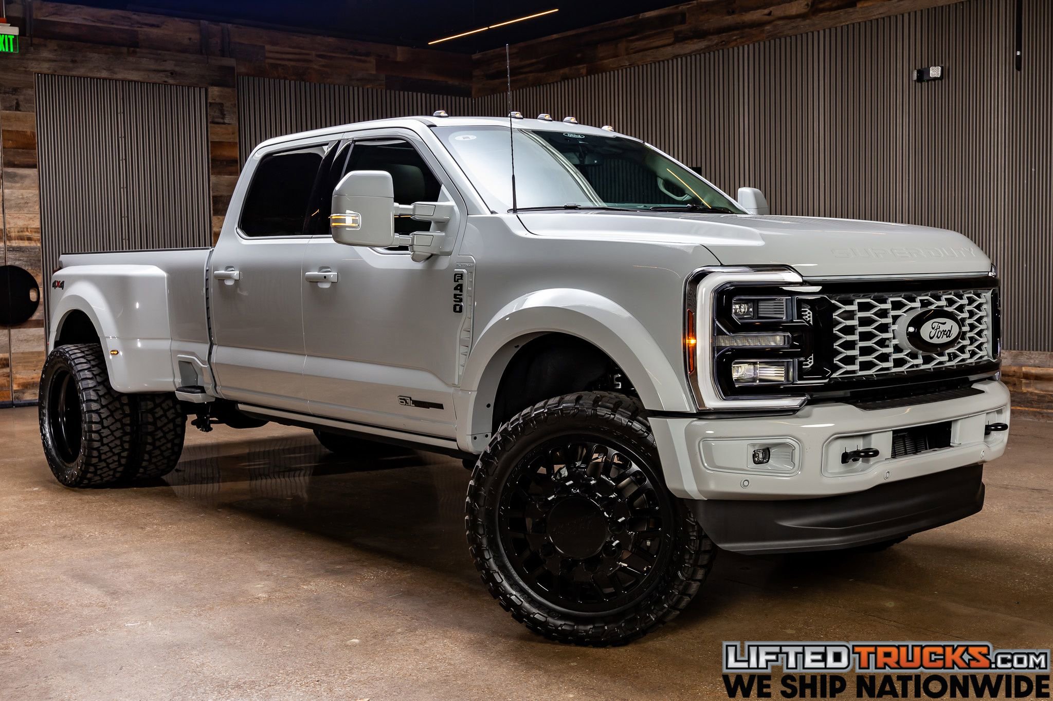 Used 2026 Ford F450 Platinum w/ Platinum Plus Package image 1