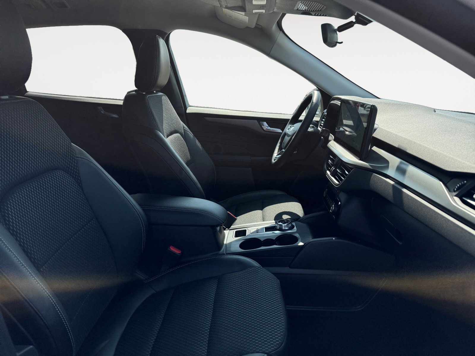 New 2025 Ford Escape SE image 17