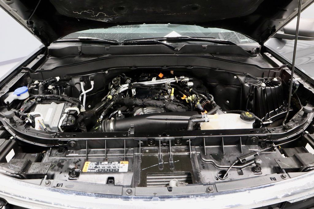 Certified 2025 Ford Explorer Active image 18