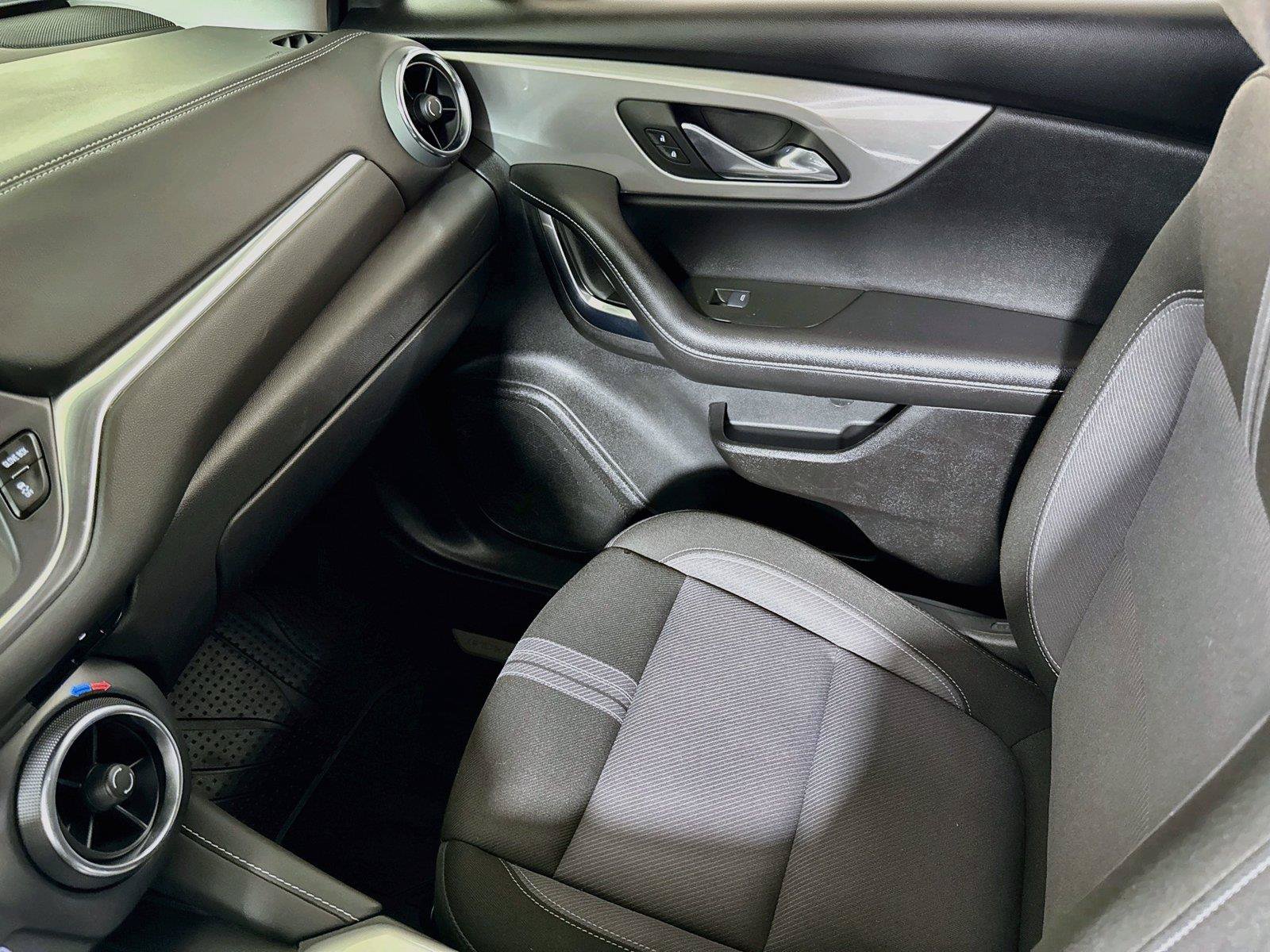 Certified 2024 Chevrolet Blazer LT w/ Convenience Package FWD image 21