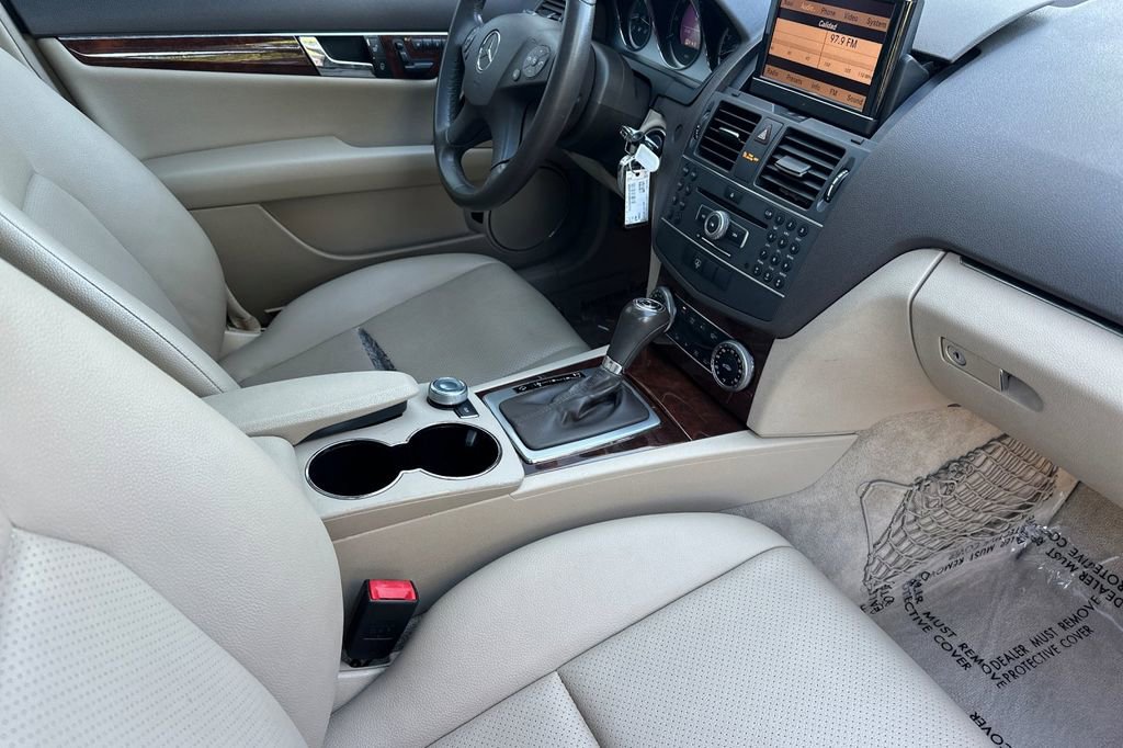 Used 2011 Mercedes-Benz C 300 Sedan image 15