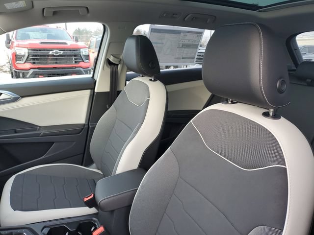 New 2026 Volkswagen Taos SE AWD/4WD image 9