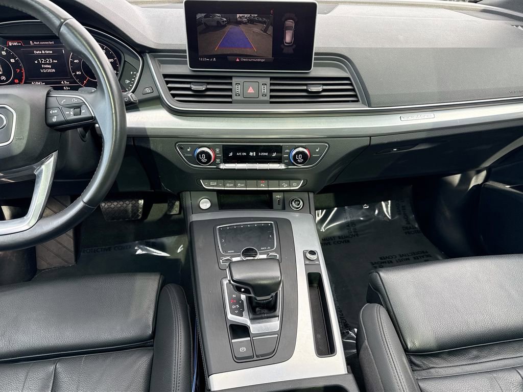 Used 2020 Audi Q5 2.0T Titanium Premium Plus w/ Premium Plus Package image 19