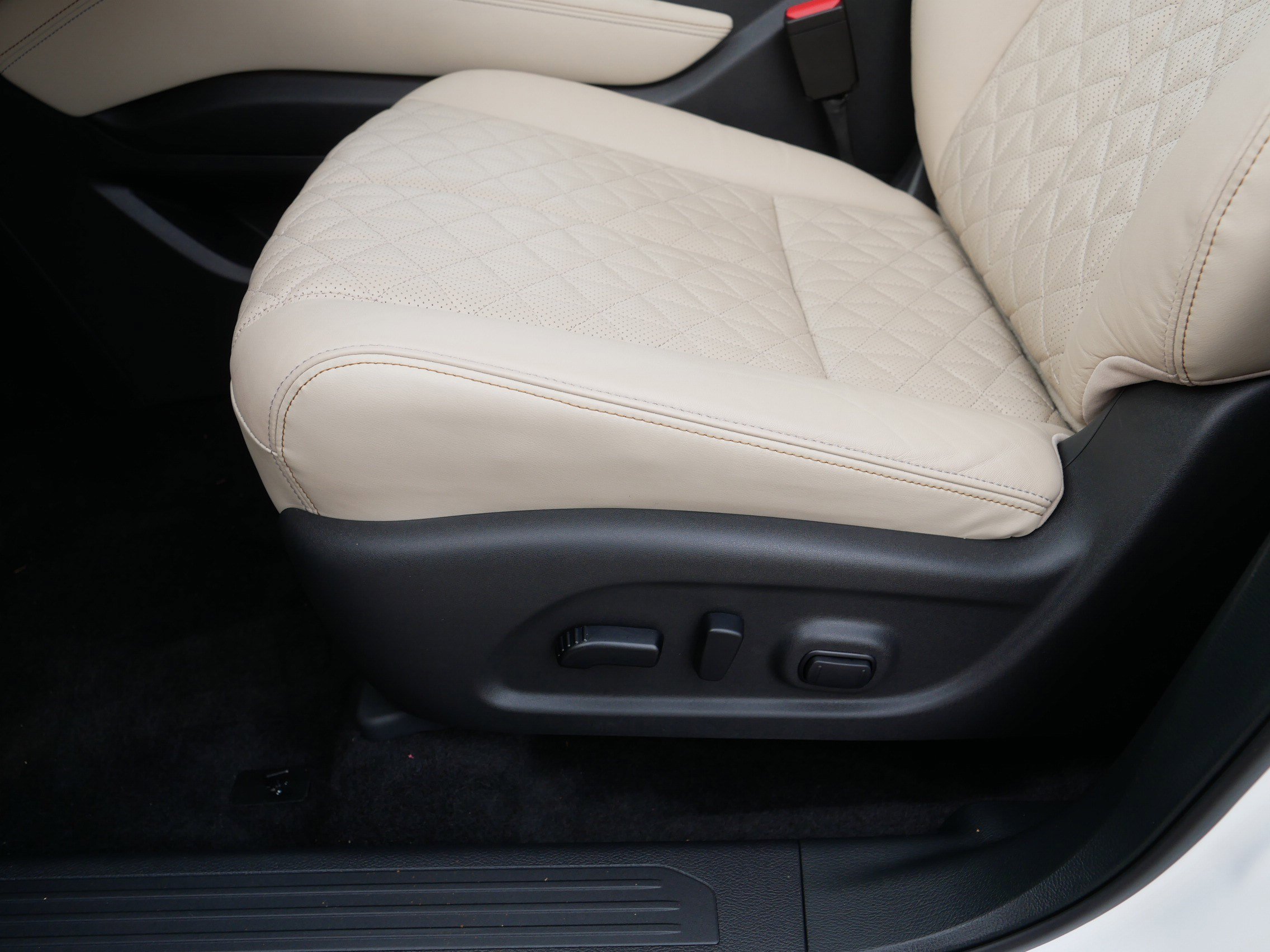 Certified 2024 Nissan Murano Platinum w/ Cargo Package image 20