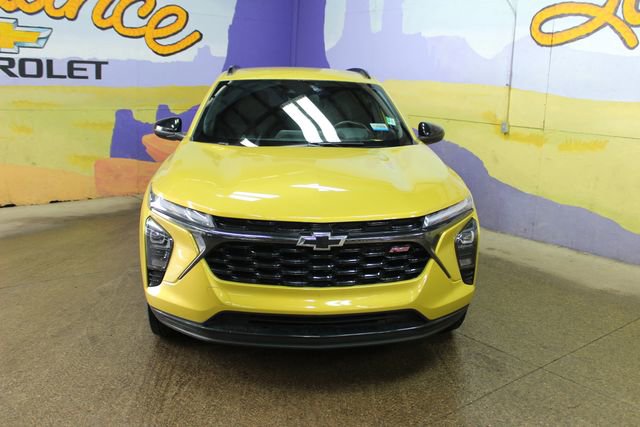 Used 2024 Chevrolet Trax RS w/ Driver Confidence Package FWD image 3