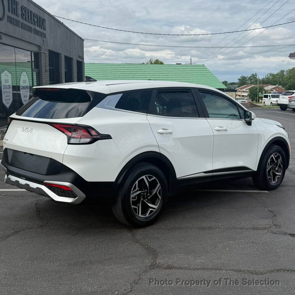 Used 2023 Kia Sportage LX FWD image 17