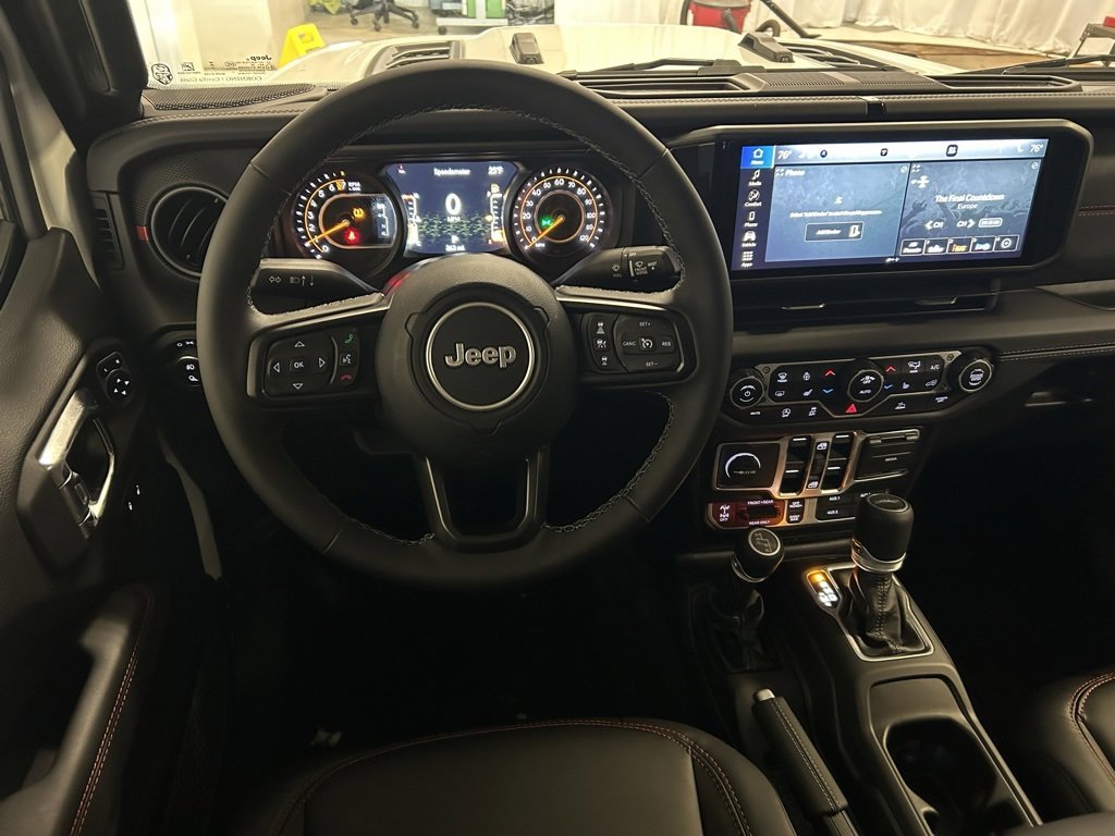 New 2025 Jeep Gladiator Rubicon w/ Convenience Group image 3