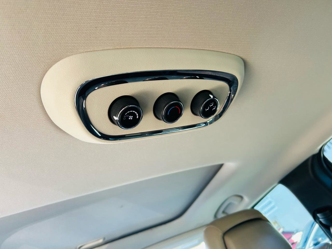 Used 2018 Dodge Durango Citadel w/ Technology Group AWD/4WD image 28