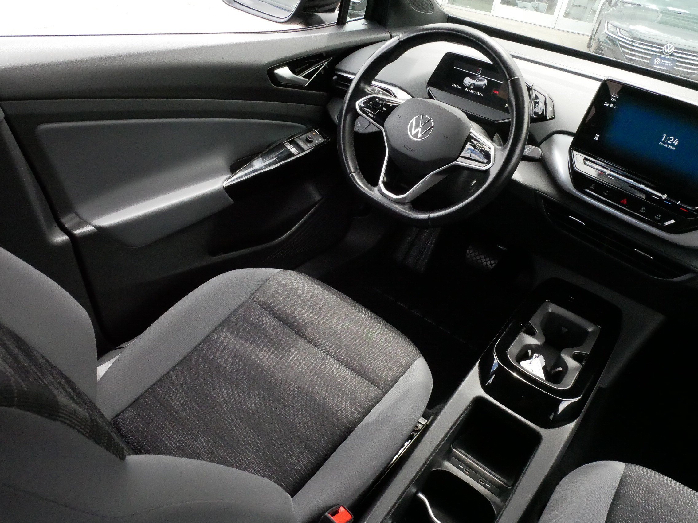Used 2022 Volkswagen ID.4 Pro AWD/4WD image 9