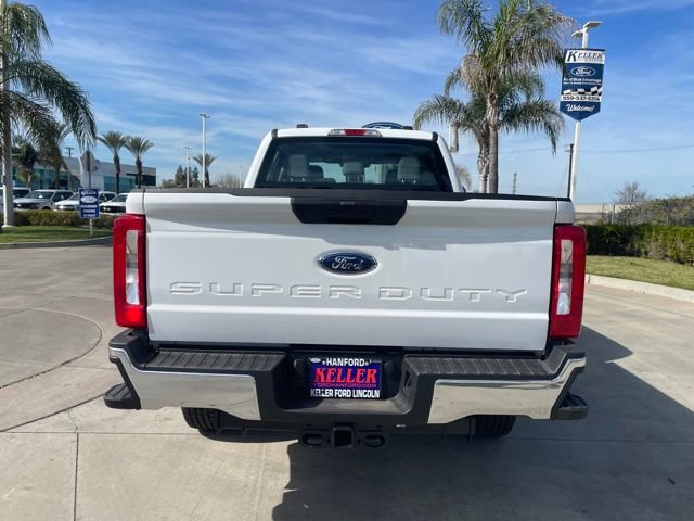 New 2026 Ford F250 XL w/ XL Chrome Package image 4