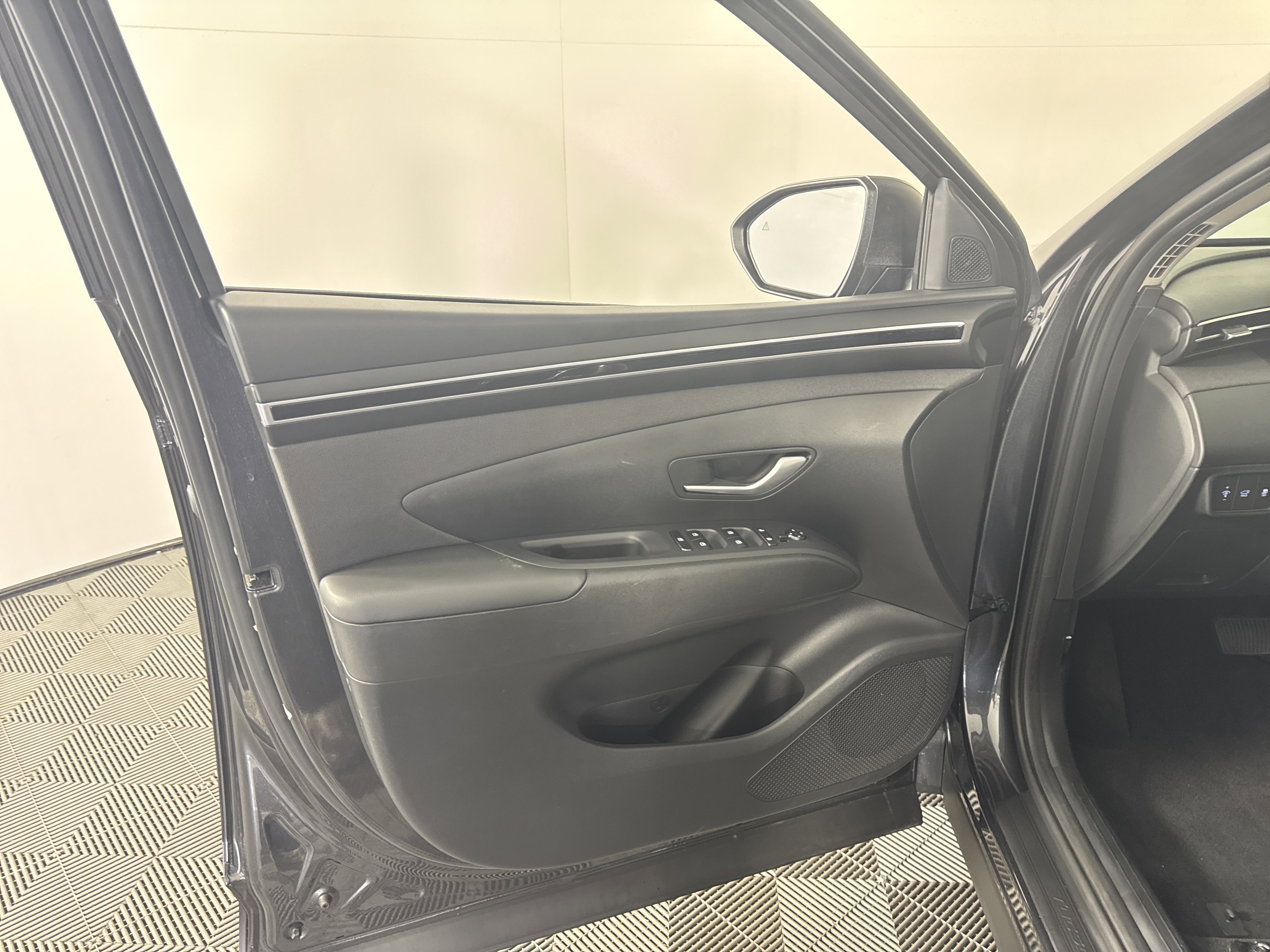 Used 2023 Hyundai Tucson SEL w/ Convenience Package FWD image 14