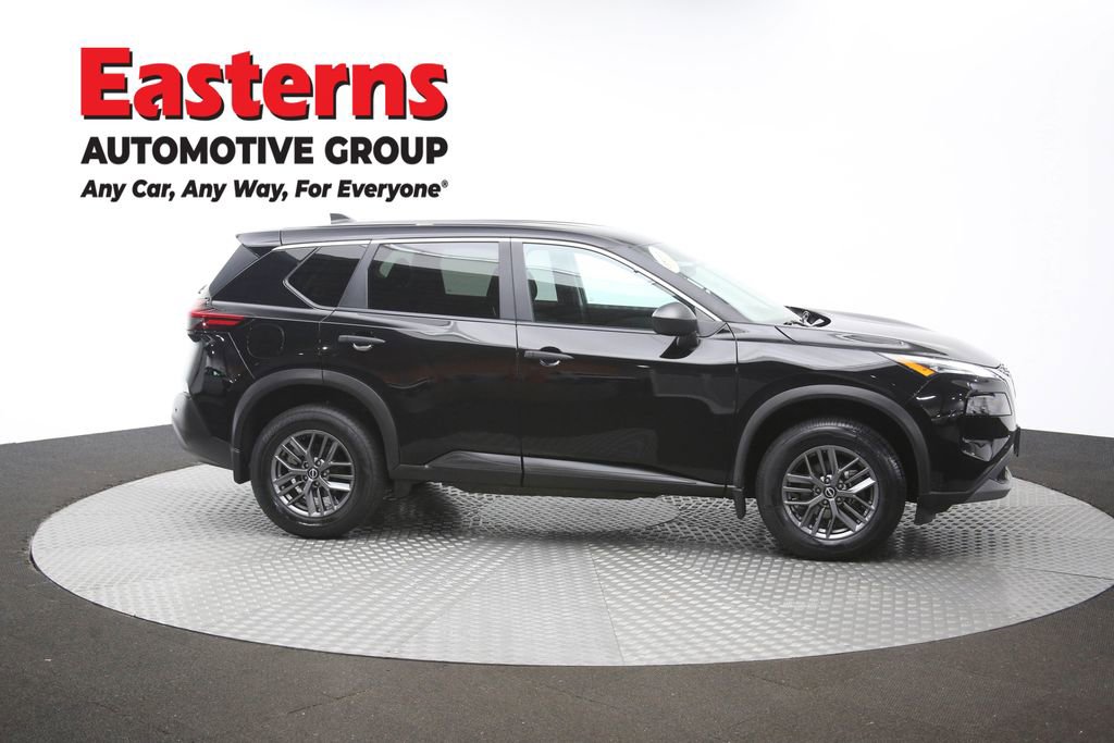 Used 2023 Nissan Rogue S AWD/4WD image 45