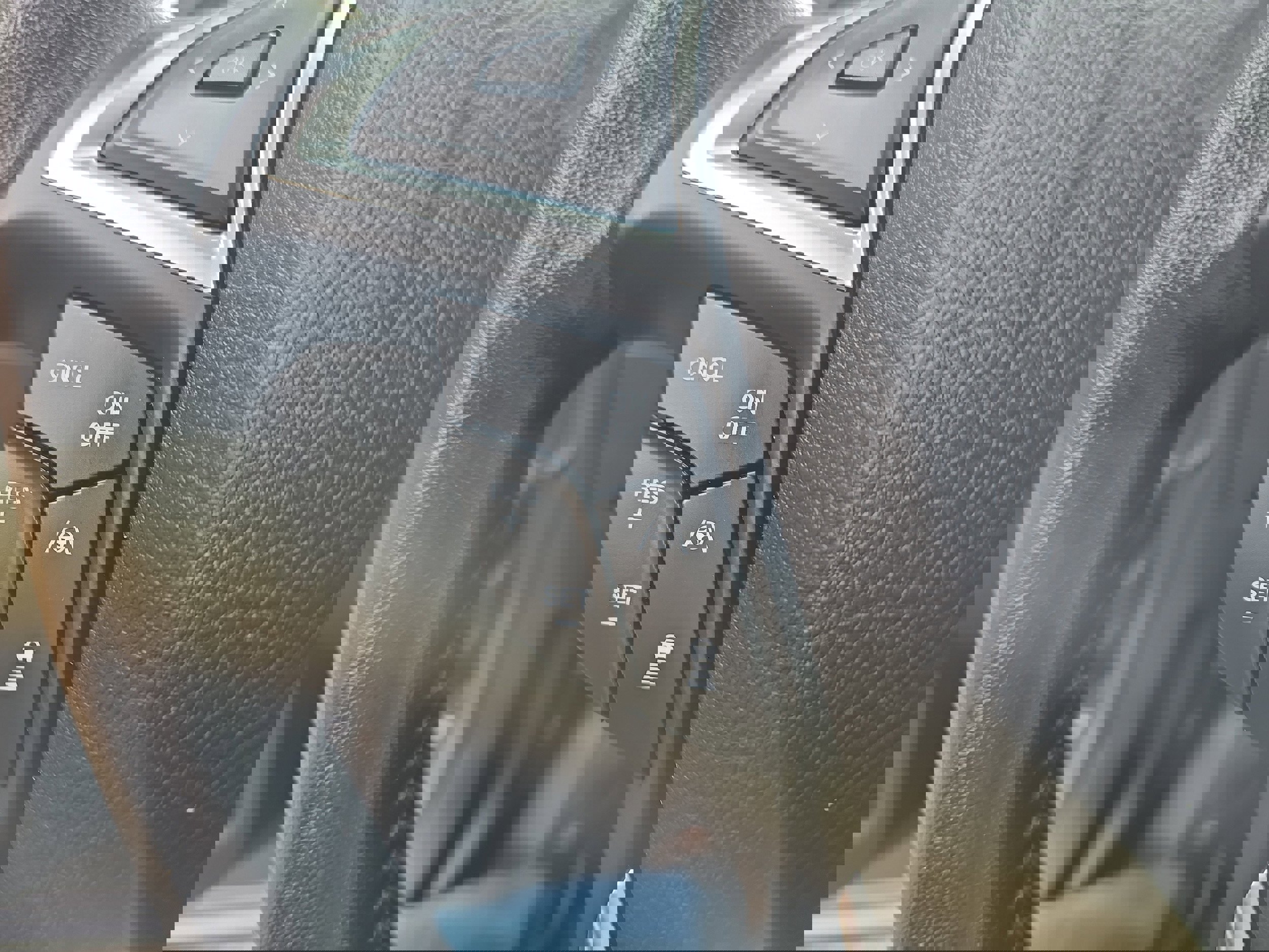 Used 2023 Ford Edge SEL w/ Convenience Package image 14