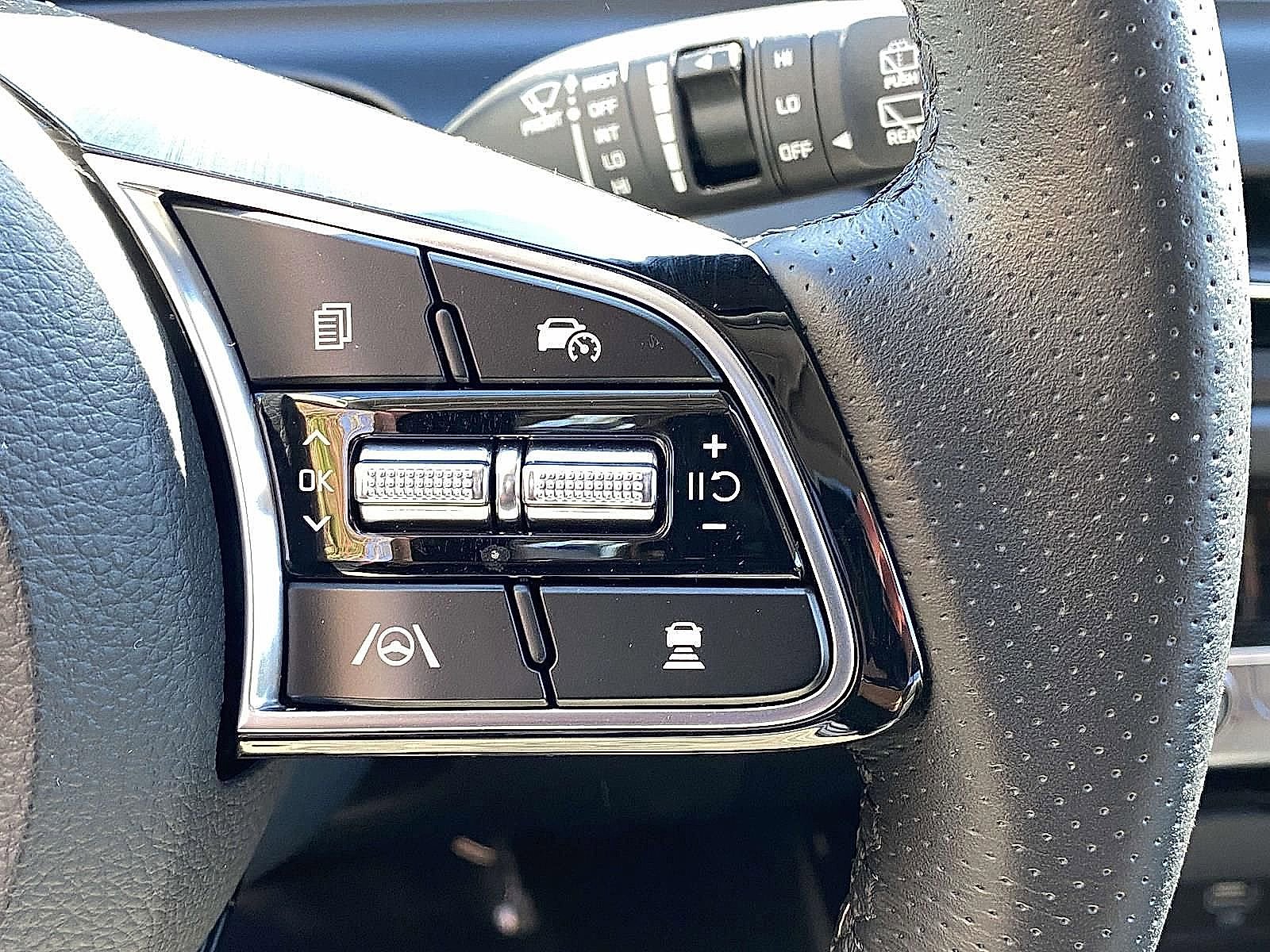 Used 2025 Kia Seltos SX w/ SX Sunroof Package image 25