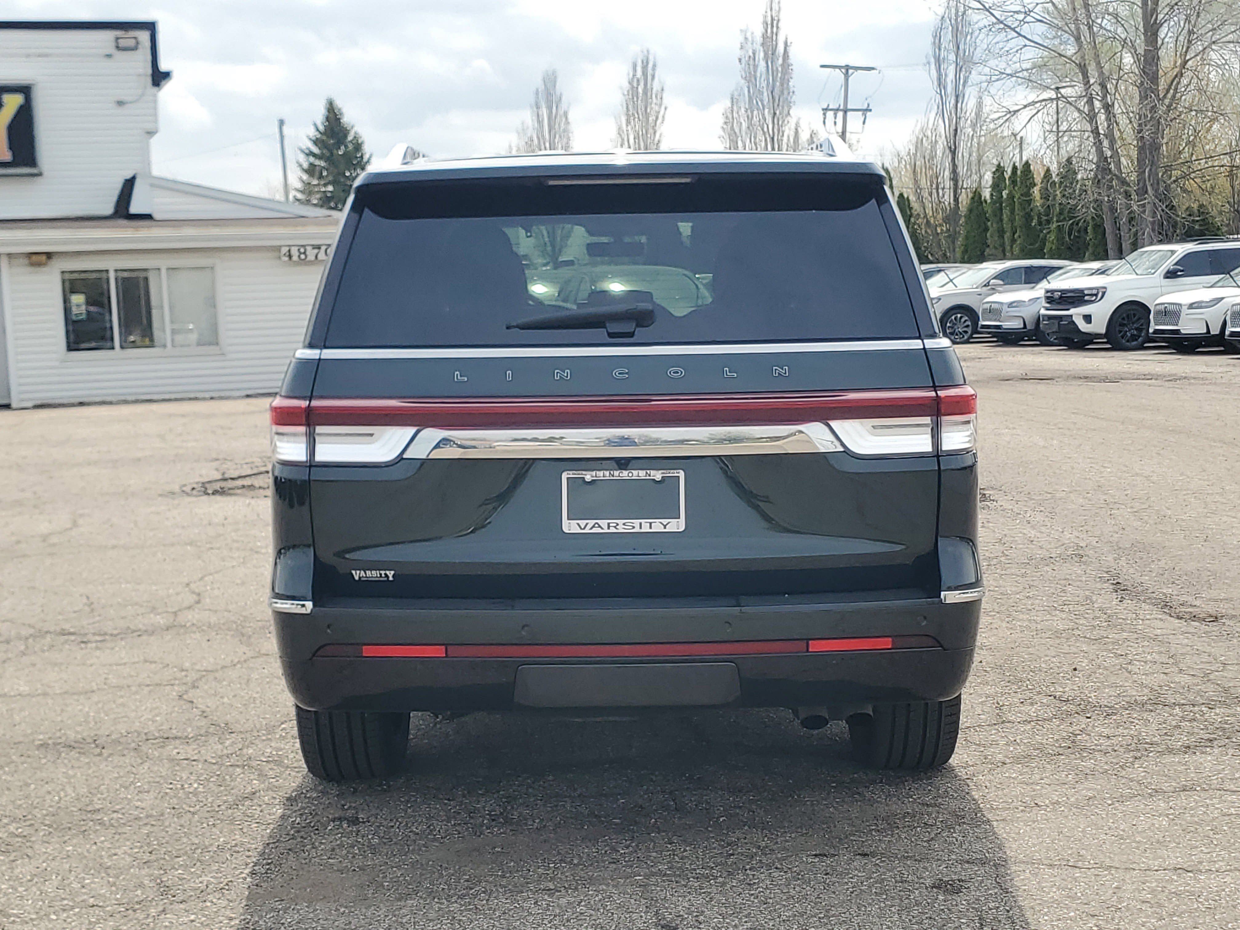 Certified 2024 Lincoln Navigator Black Label AWD/4WD image 5
