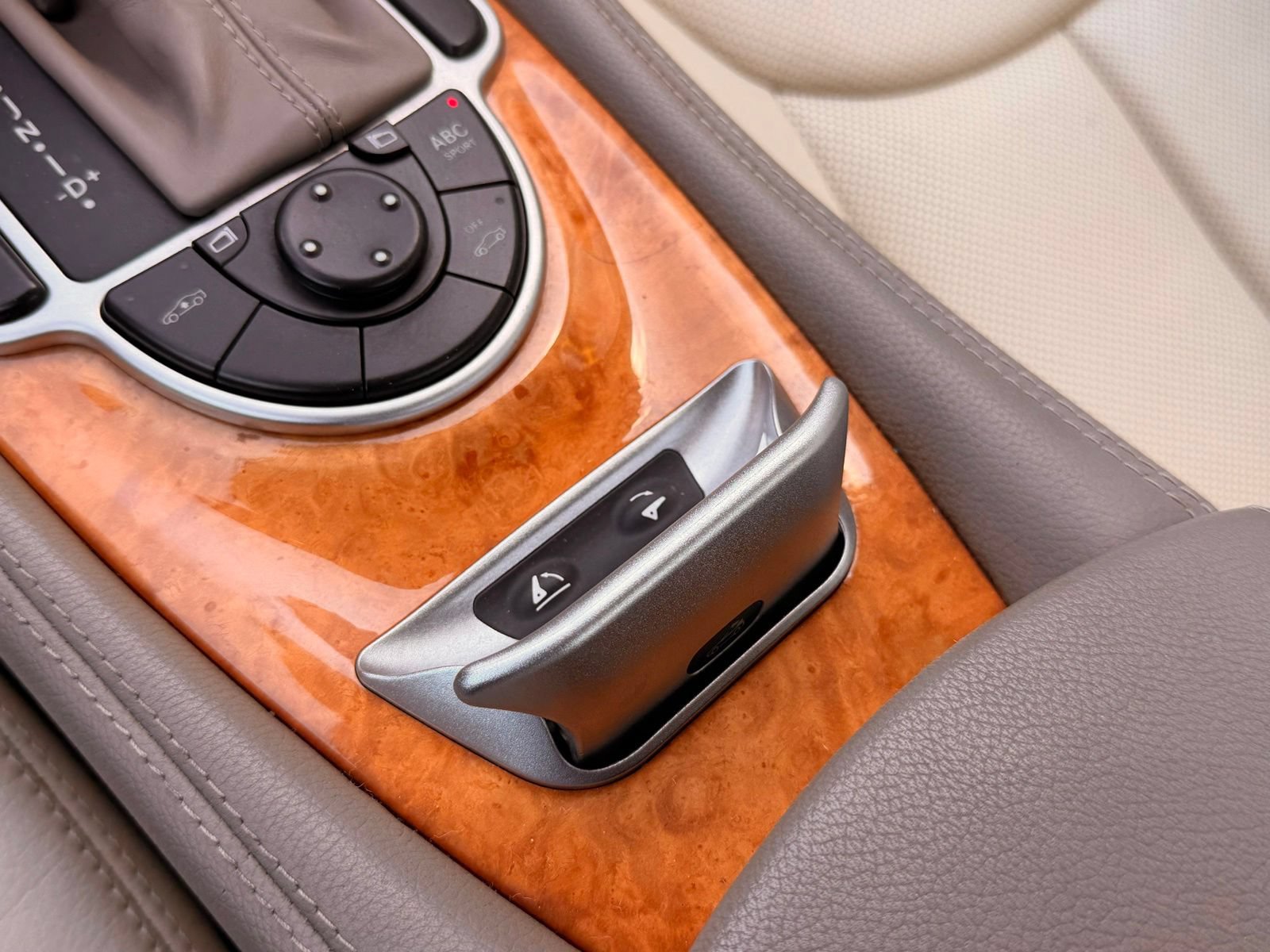 Used 2007 Mercedes-Benz SL 550 image 66