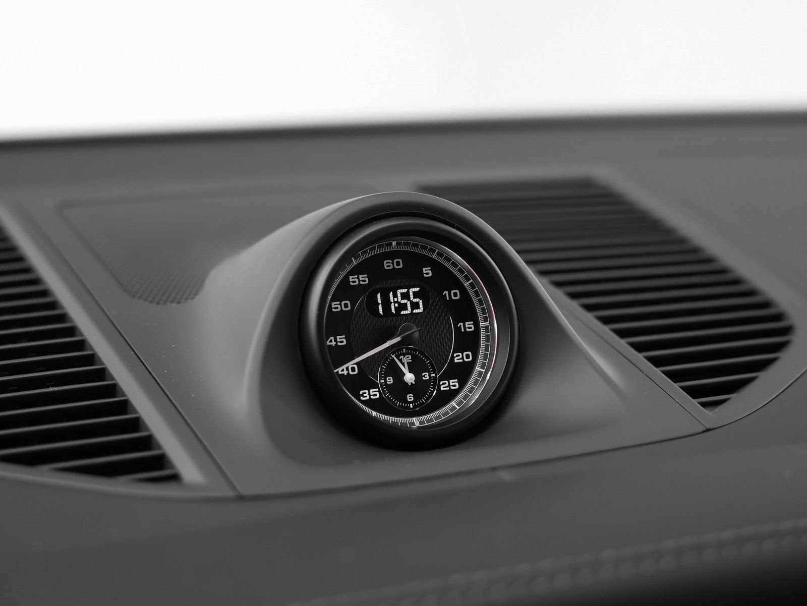 Certified 2026 Porsche Macan image 41