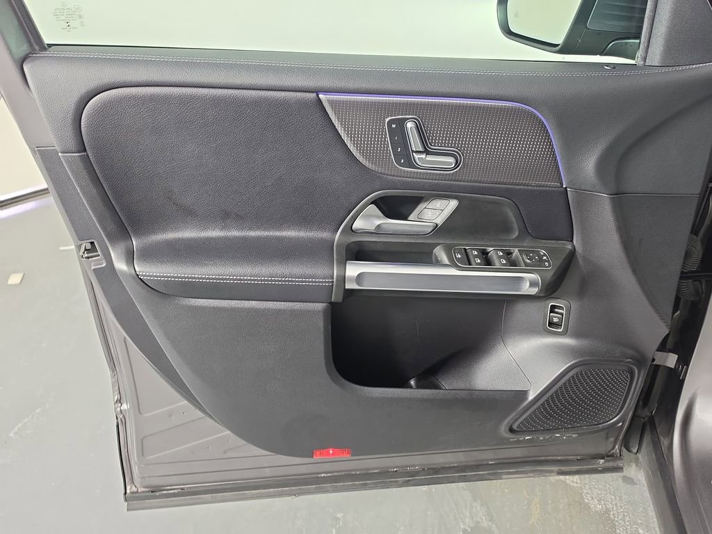 Used 2021 Mercedes-Benz GLB 250 image 26