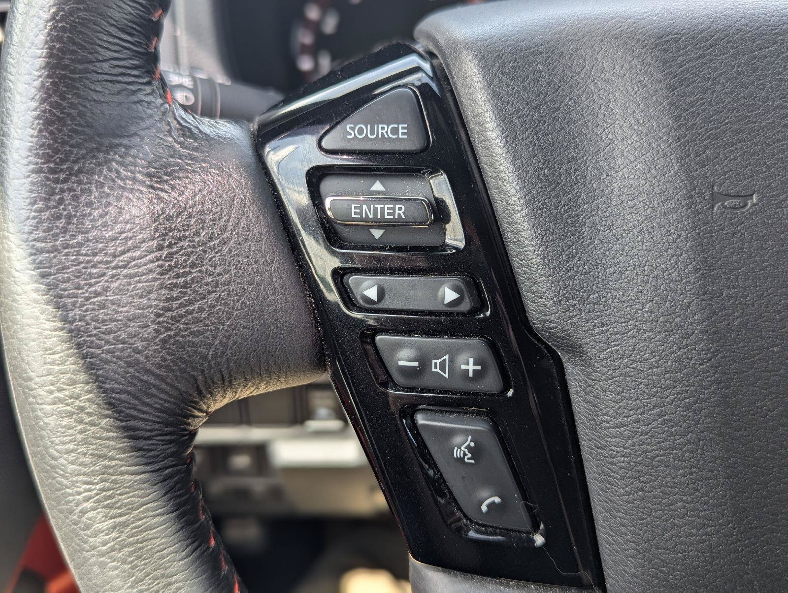 Used 2023 Nissan Frontier PRO-4X w/ Pro Convenience Package AWD/4WD image 35
