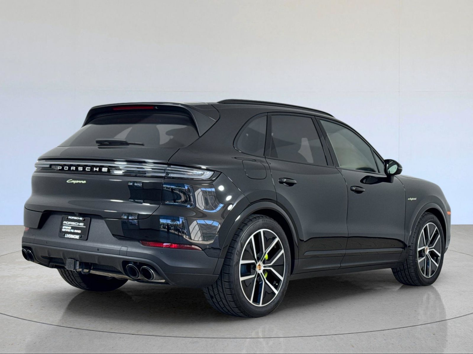 Certified 2026 Porsche Cayenne E-Hybrid AWD/4WD image 8