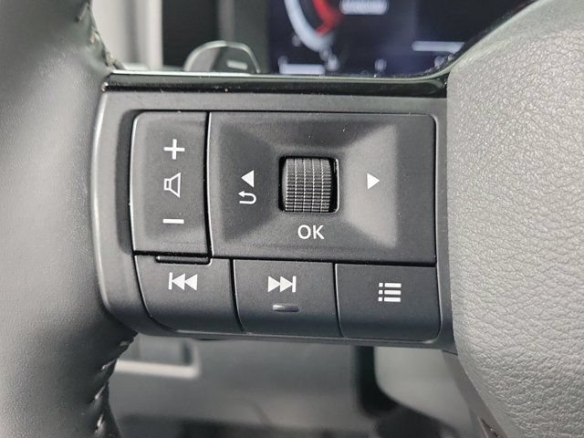 Certified 2025 Nissan Rogue SL FWD image 26