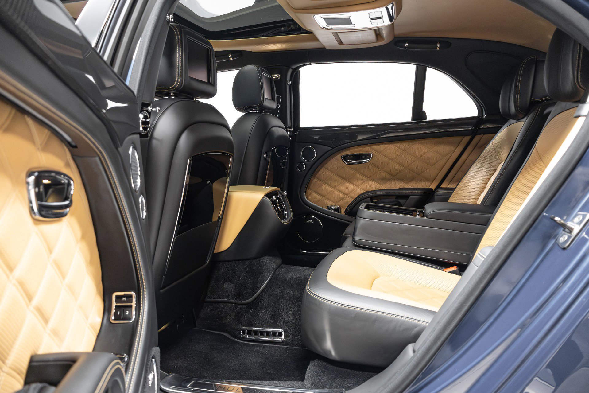 Used 2016 Bentley Mulsanne Speed image 45