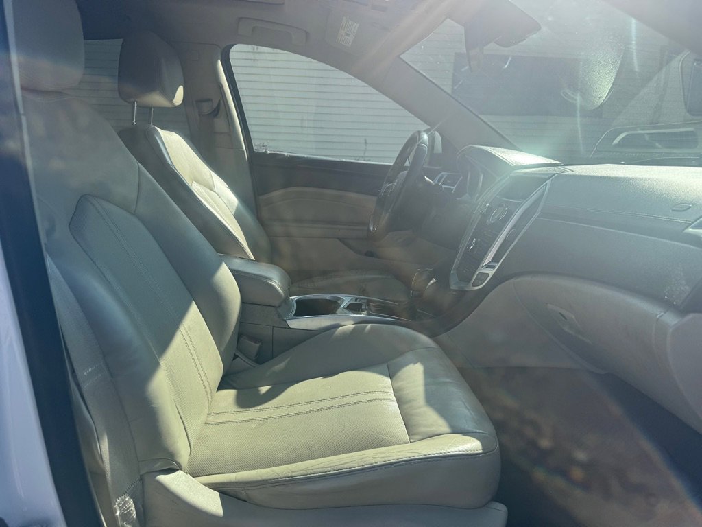 Used 2011 Cadillac SRX Luxury image 10