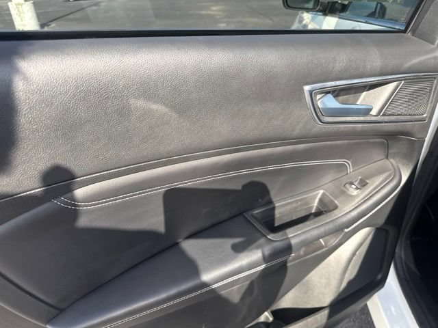 Used 2023 Ford Edge Titanium AWD/4WD image 22