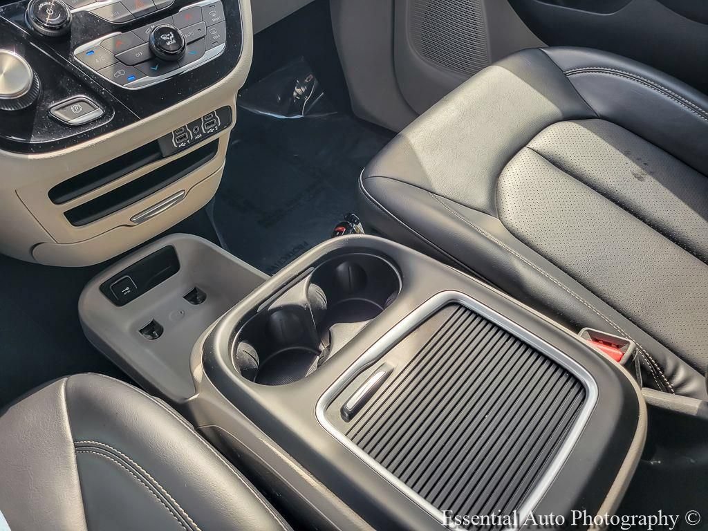 Certified 2023 Chrysler Pacifica Touring-L FWD image 24