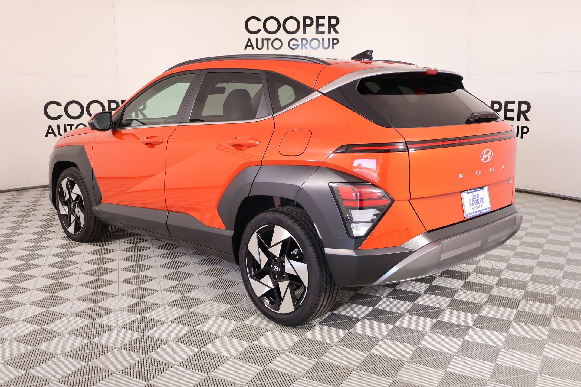 Used 2024 Hyundai Kona Limited image 23