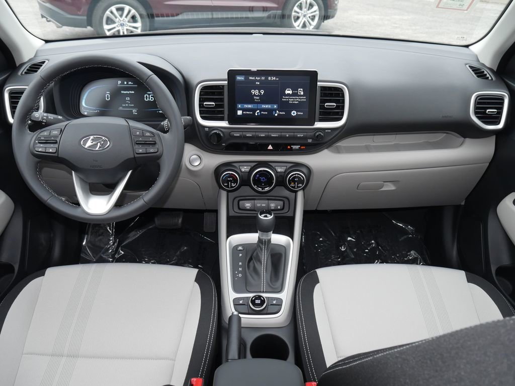 New 2026 Hyundai Venue SEL FWD image 38