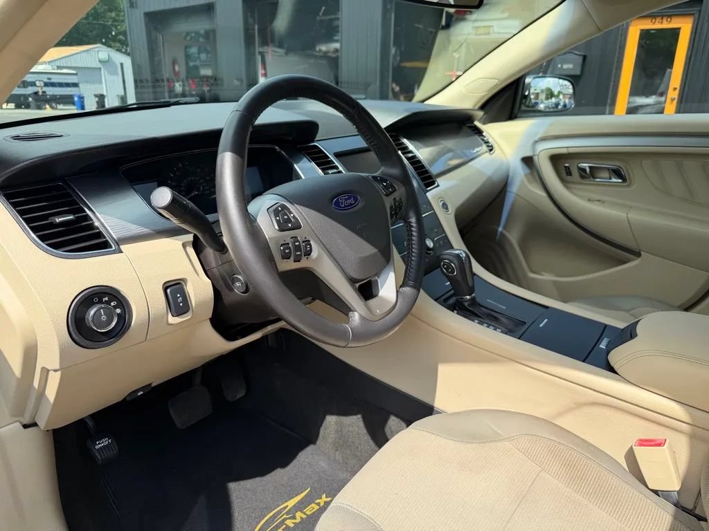 Used 2014 Ford Taurus SEL w/ Equipment Group 201A AWD/4WD image 5