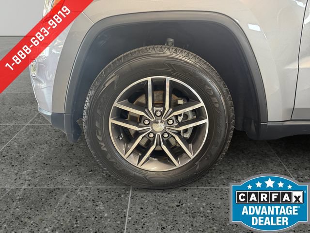 Used 2018 Jeep Grand Cherokee Limited AWD/4WD image 25
