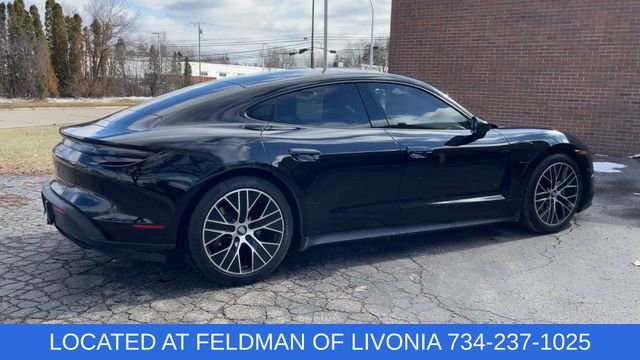 Used 2021 Porsche Taycan image 8