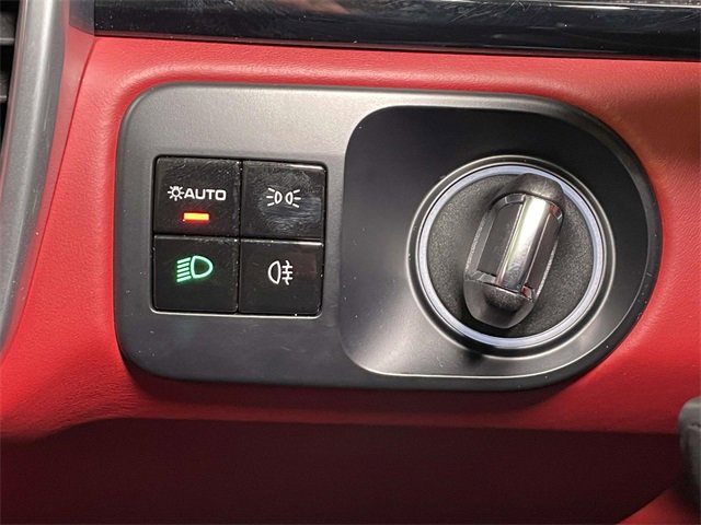 Used 2021 Porsche Cayenne Turbo image 36