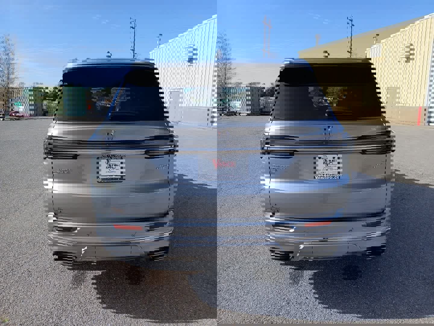 Used 2025 Buick Enclave Avenir w/ Super Cruise Package image 6