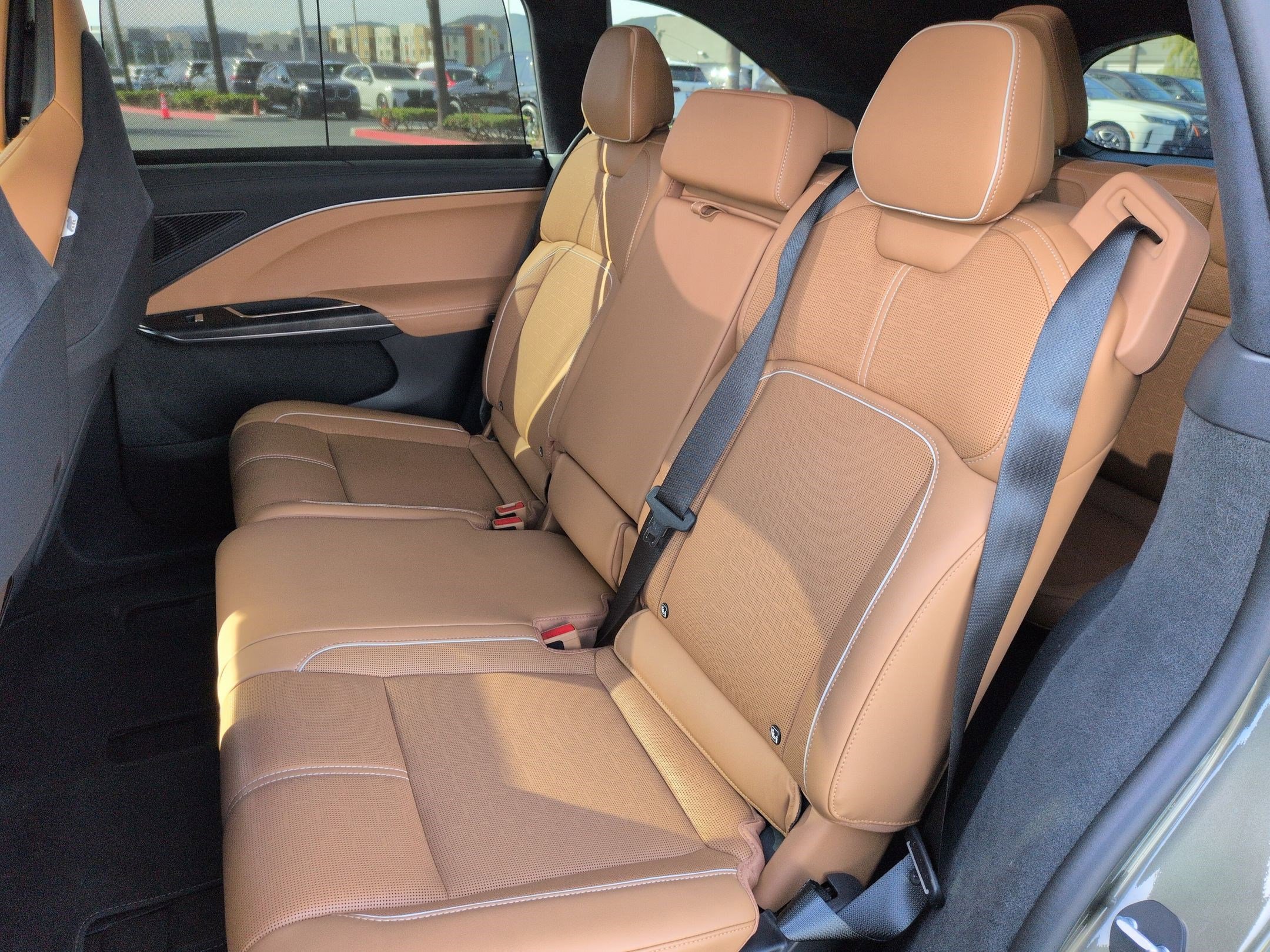 Used 2026 Lucid Gravity Grand Touring AWD/4WD image 31