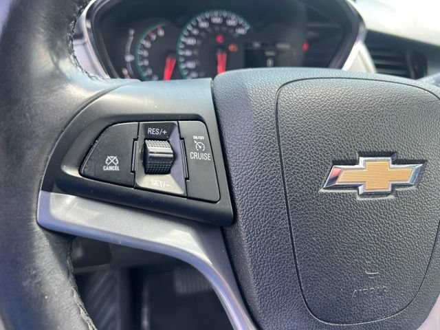 Used 2017 Chevrolet Trax LT w/ Sun & Sound Package FWD image 21