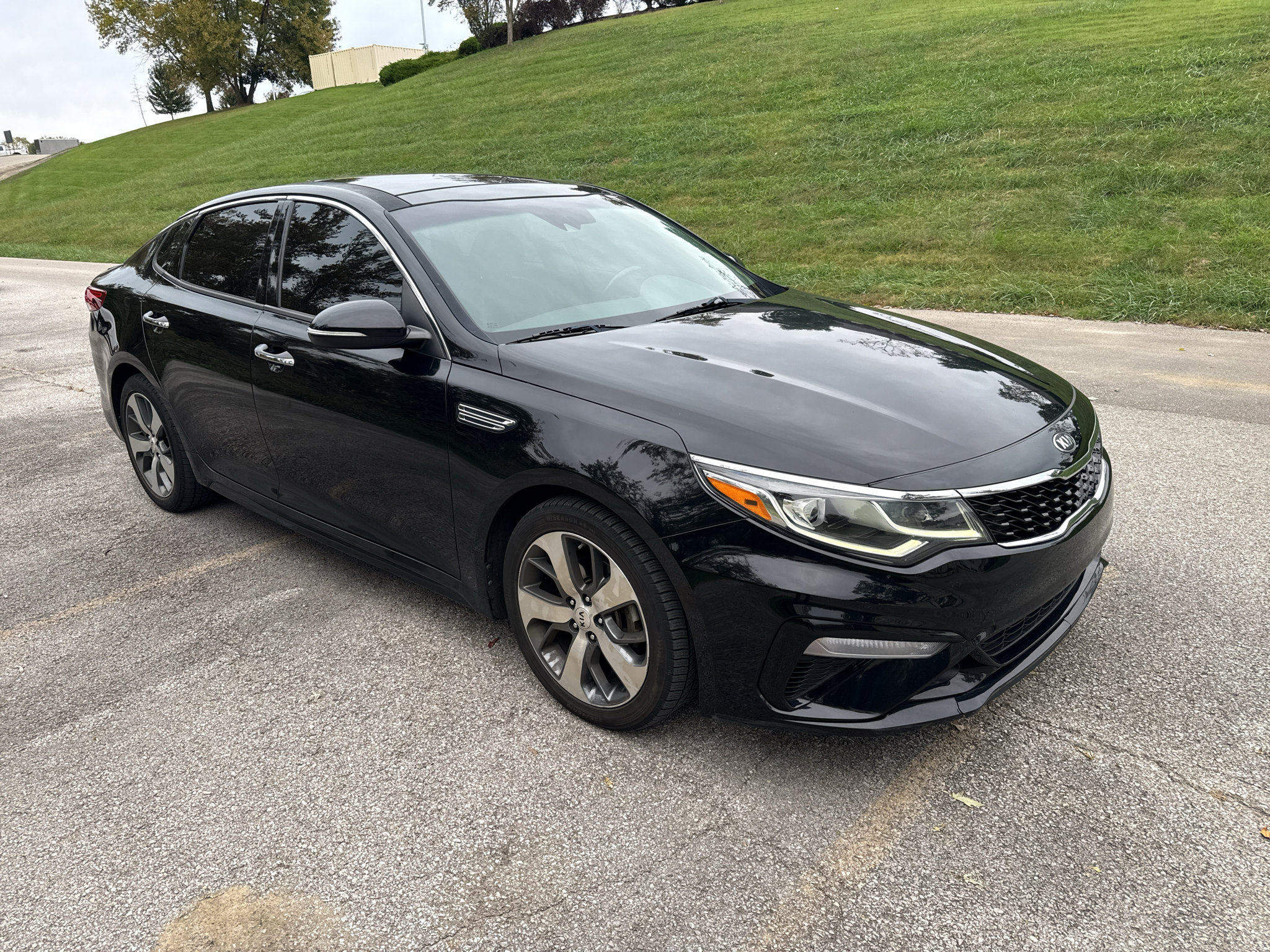 Used 2019 Kia Optima S w/ S Panoramic Sunroof Package FWD image 1