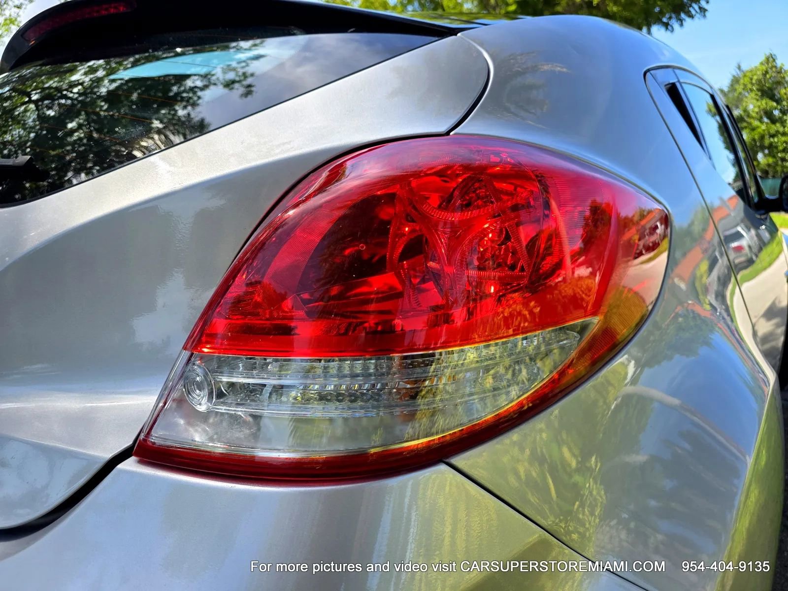 Used 2017 Hyundai Veloster Value Edition FWD image 33
