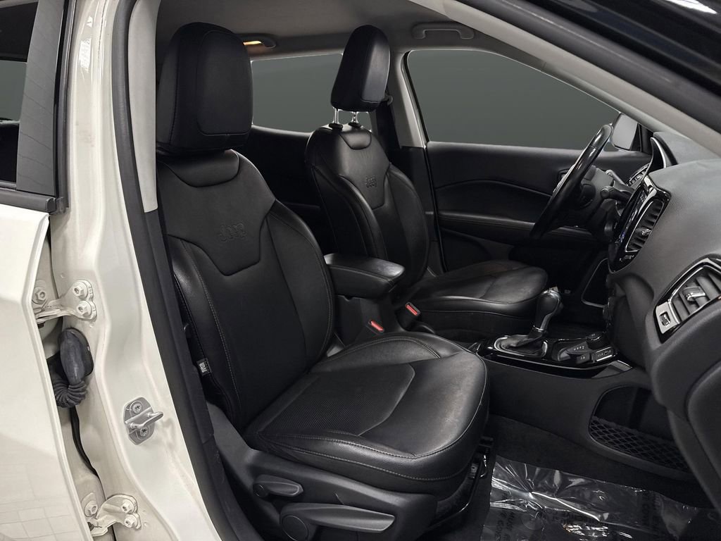 Used 2020 Jeep Compass Limited image 30